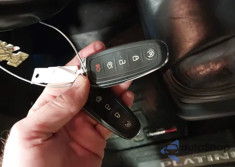 2015 Ford Expedition Platinum from USA, damaged, VIN 1FMJU1MT2FEF01112